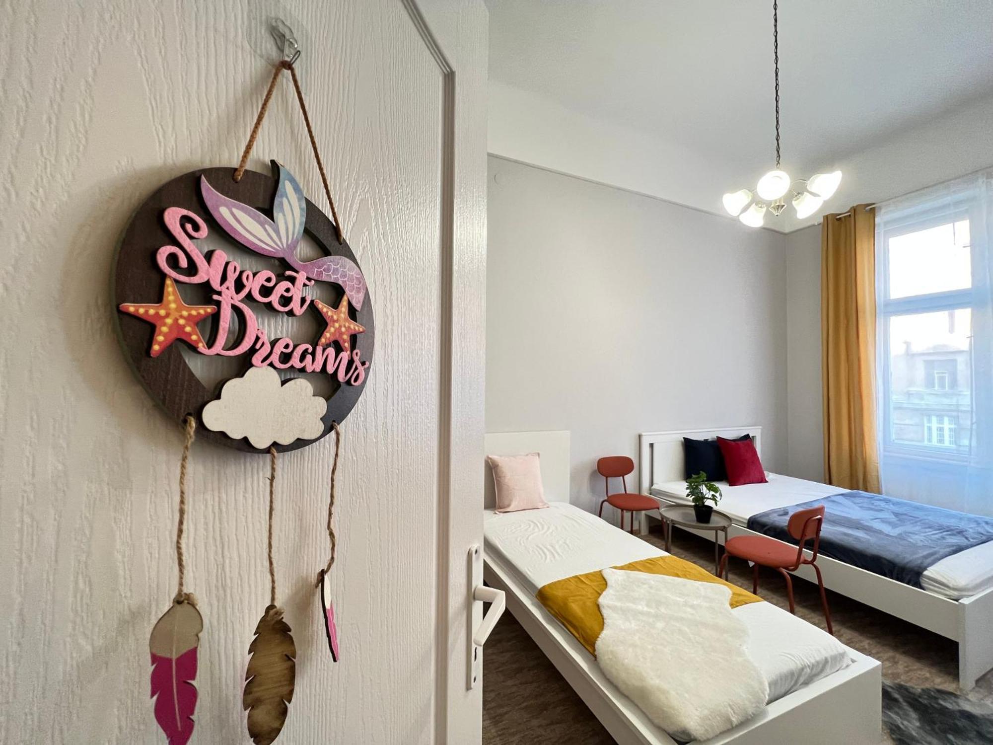 Baross Apartment With Convenience And Style Budapest Exteriör bild