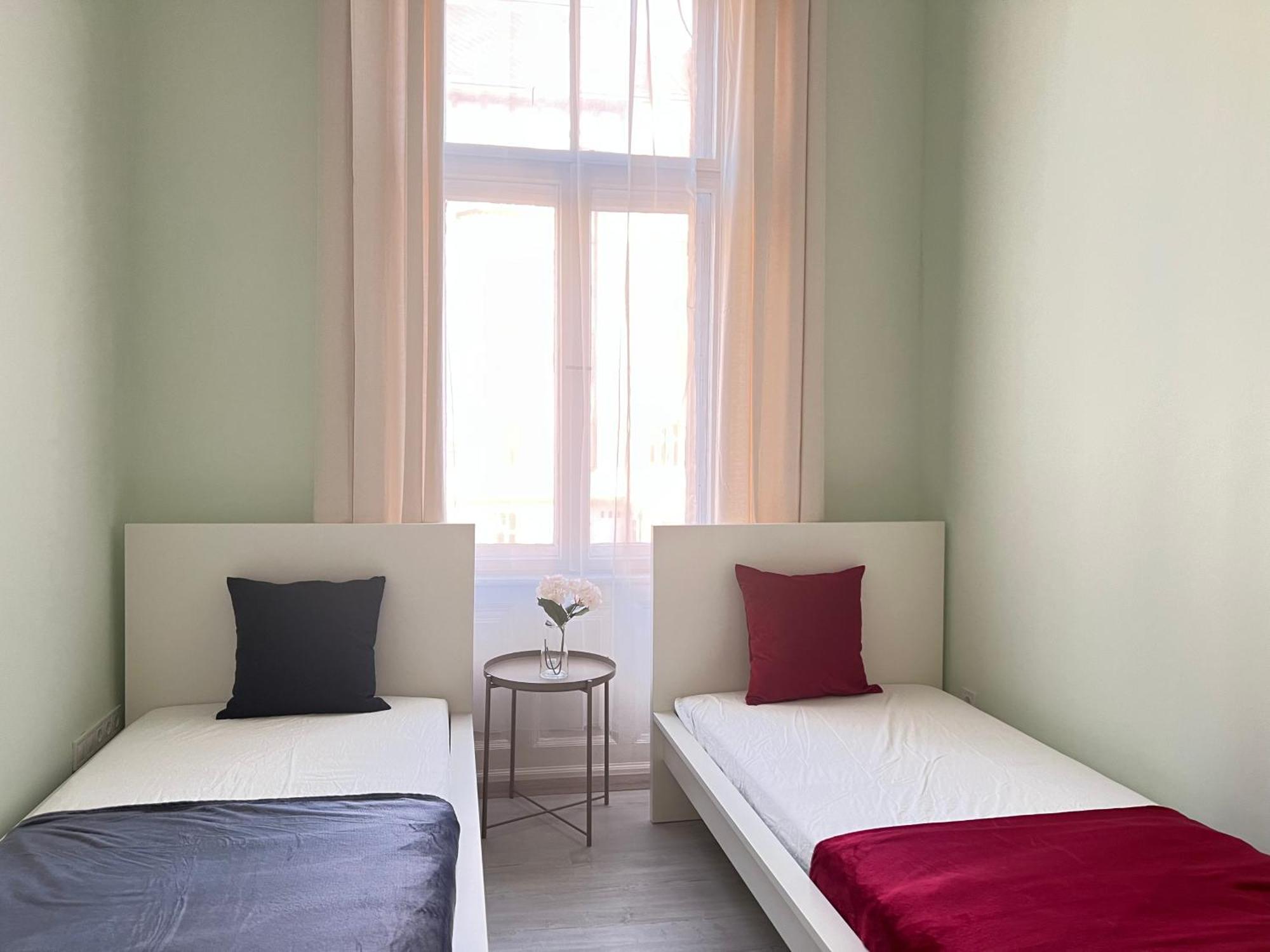 Baross Apartment With Convenience And Style Budapest Exteriör bild