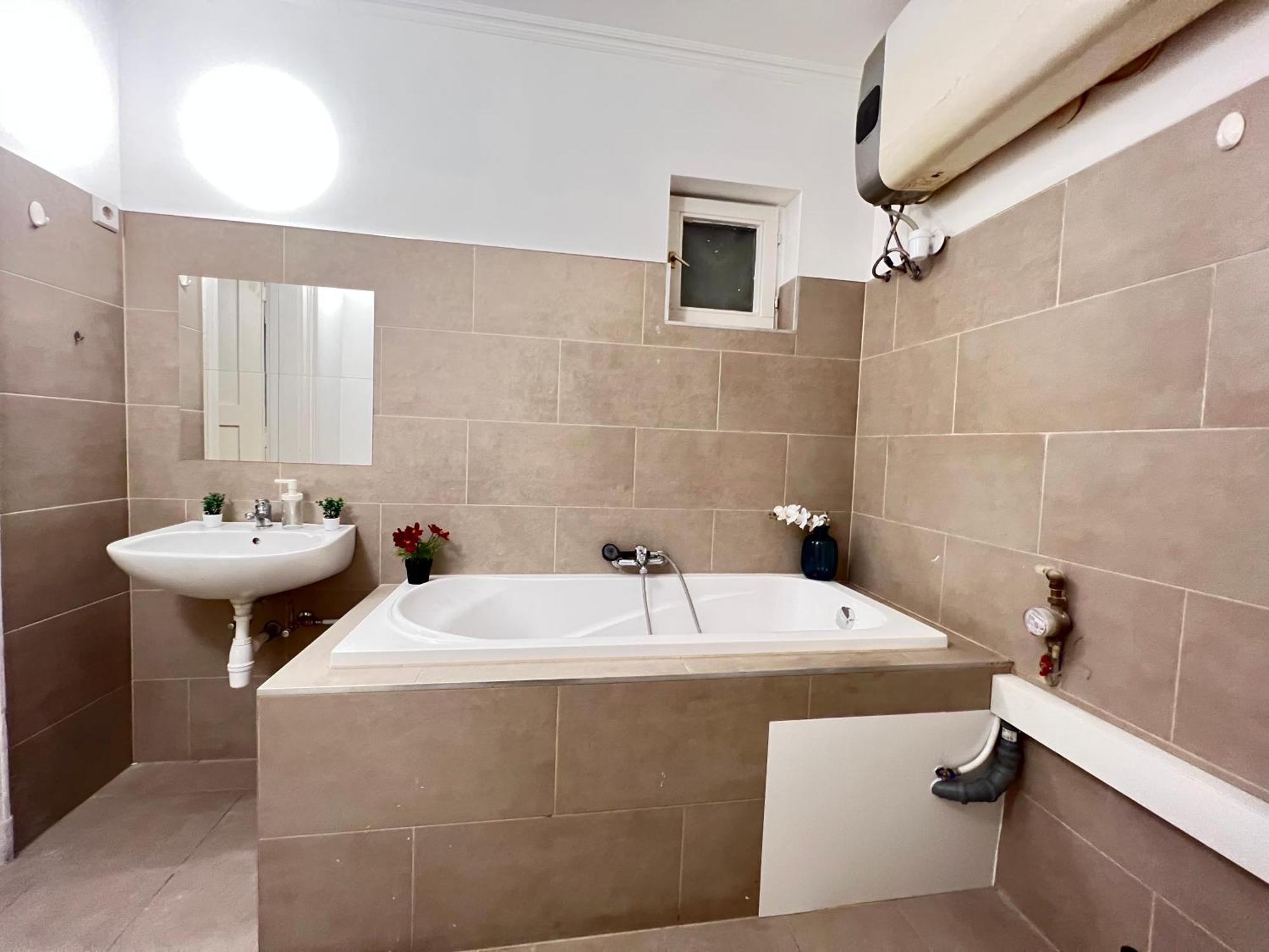 Baross Apartment With Convenience And Style Budapest Exteriör bild