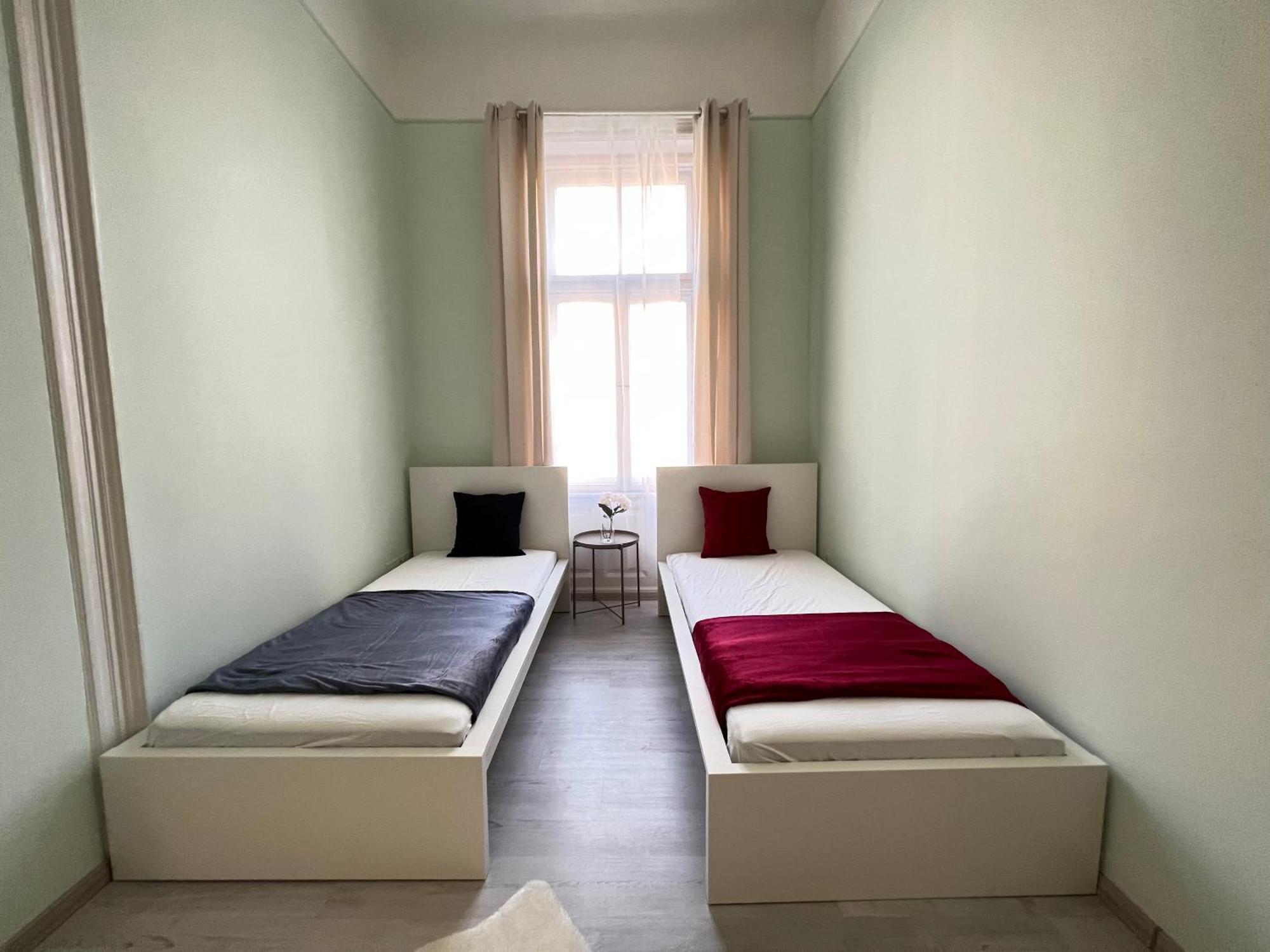 Baross Apartment With Convenience And Style Budapest Exteriör bild