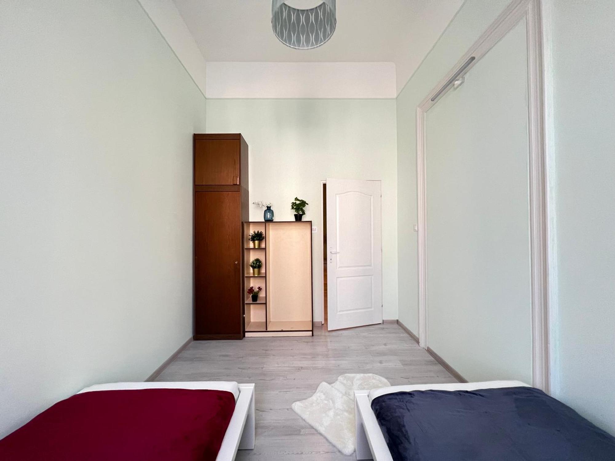 Baross Apartment With Convenience And Style Budapest Exteriör bild