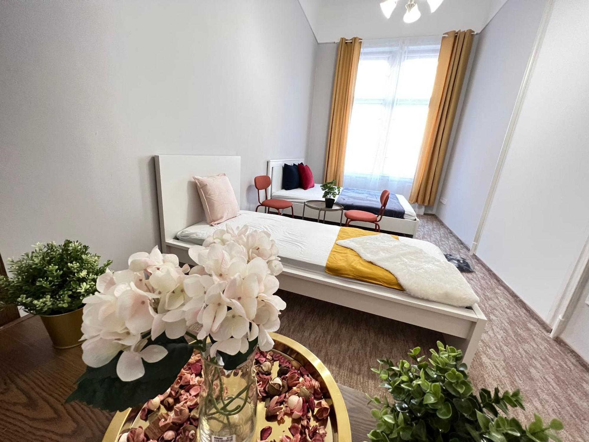 Baross Apartment With Convenience And Style Budapest Exteriör bild